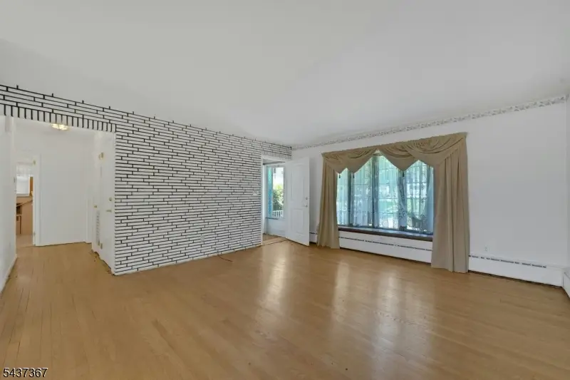 316 Sanford Ave, Lyndhurst, NJ 07071 - #3