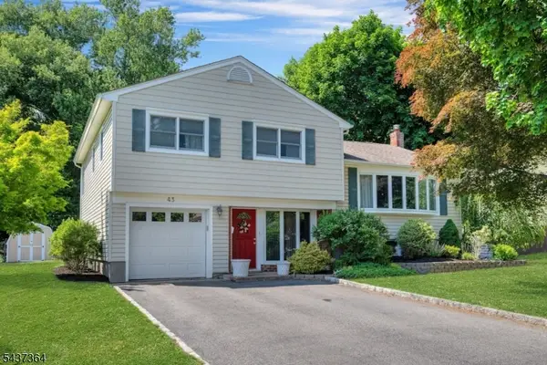 43 Crown Rd, Boonton Town, NJ 07005