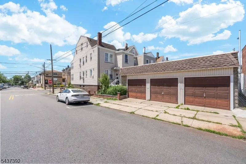 105 Bergen Ave, Kearny, NJ 07032 - #1