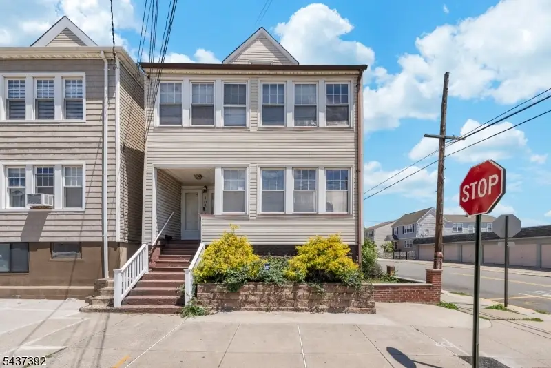 105 Bergen Ave, Kearny, NJ 07032 - #2