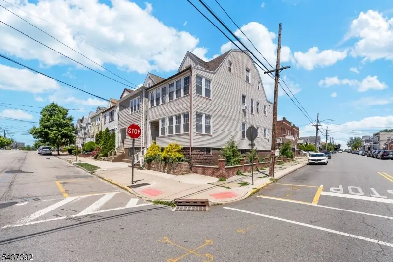 105 Bergen Ave, Kearny, NJ 07032 - #3