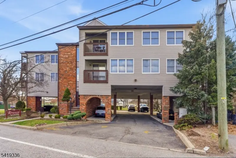 779 Riverside Ave #201, Lyndhurst, NJ 07071 - #2