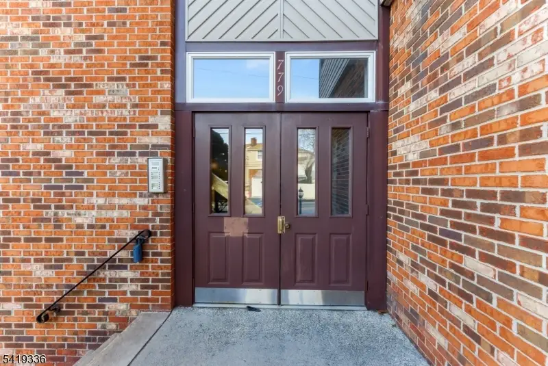 779 Riverside Ave #201, Lyndhurst, NJ 07071 - #3