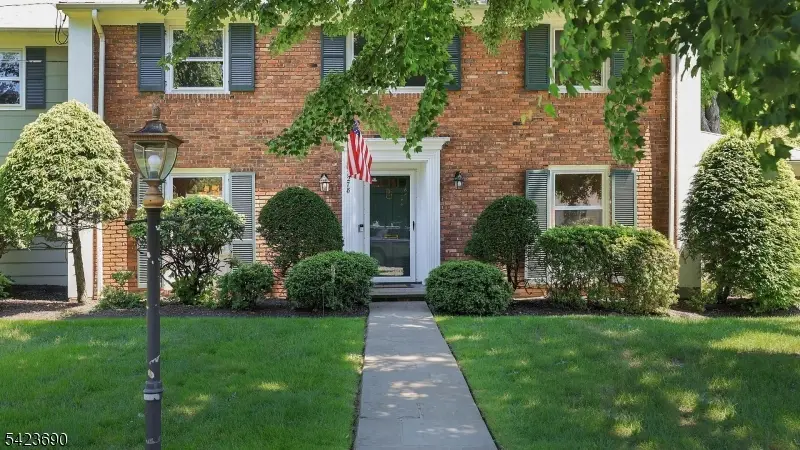 2278 Edgewood Ter, Scotch Plains, NJ 07076 - #1