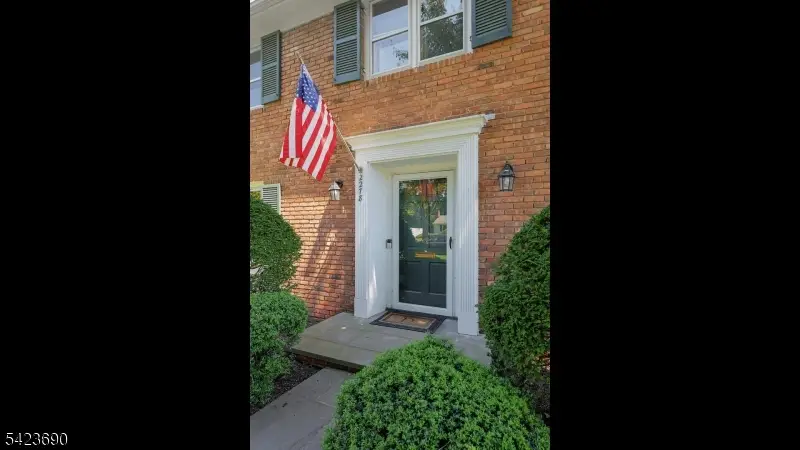 2278 Edgewood Ter, Scotch Plains, NJ 07076 - #2