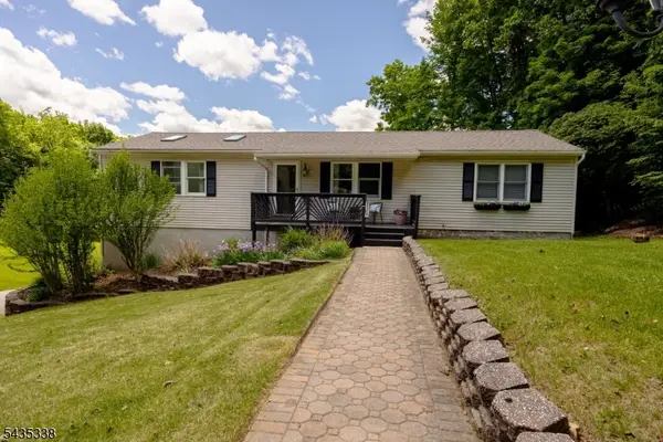 1 Bantry Ct, Vernon Twp., NJ 07422