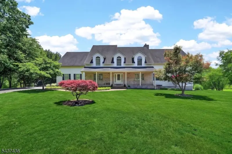 905 Kip Ln, Neshanic Station, NJ 08853 - #1