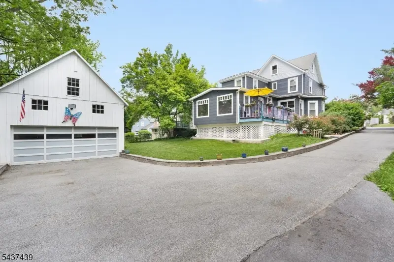 16 Sycamore St, Sussex, NJ 07461 - #2