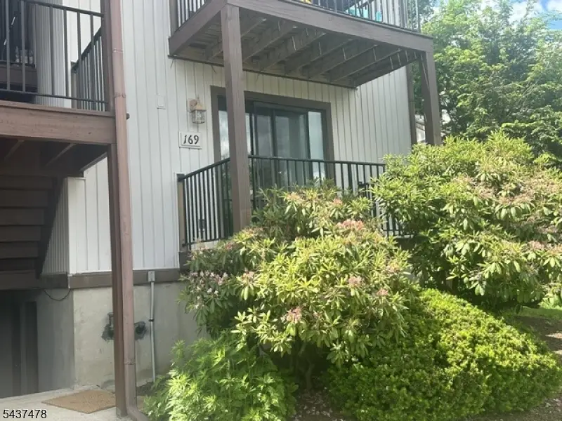 9169 Ashland Ct, Stanhope, NJ 07874 - #3