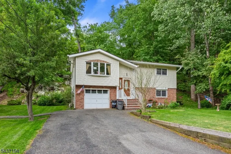 19 Fordham Trl, Hopatcong, NJ 07843 - #1