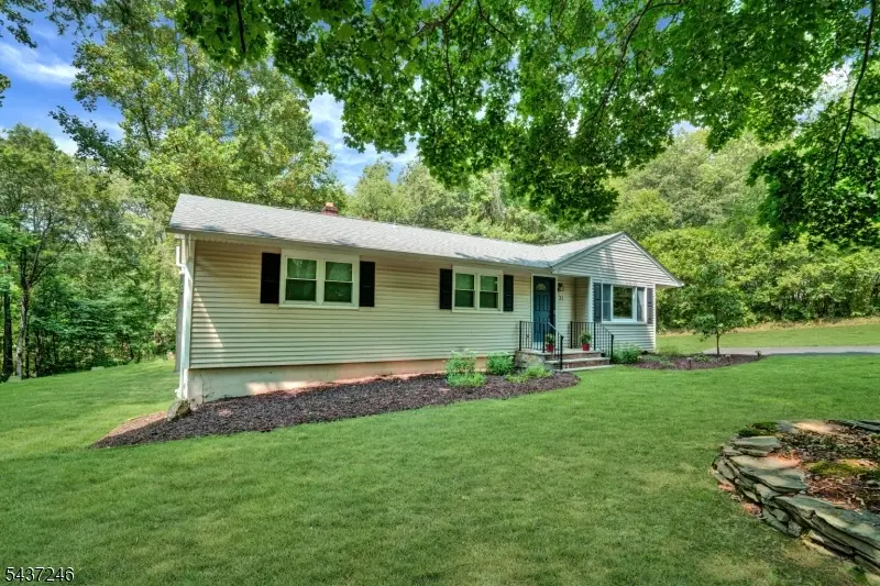 31 Fieldstone Dr, Ringwood, NJ 07456 - #2