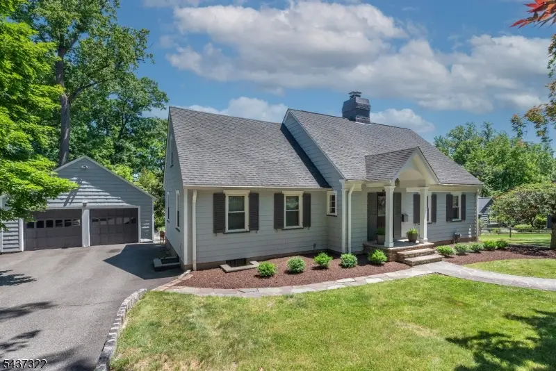 591 Highland Ave, Montclair, NJ 07043 - #2