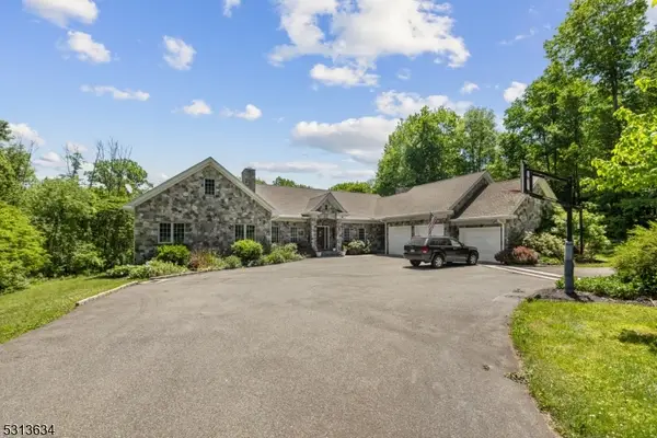 5 Tanners Brook Rd, Chester Twp., NJ 07930