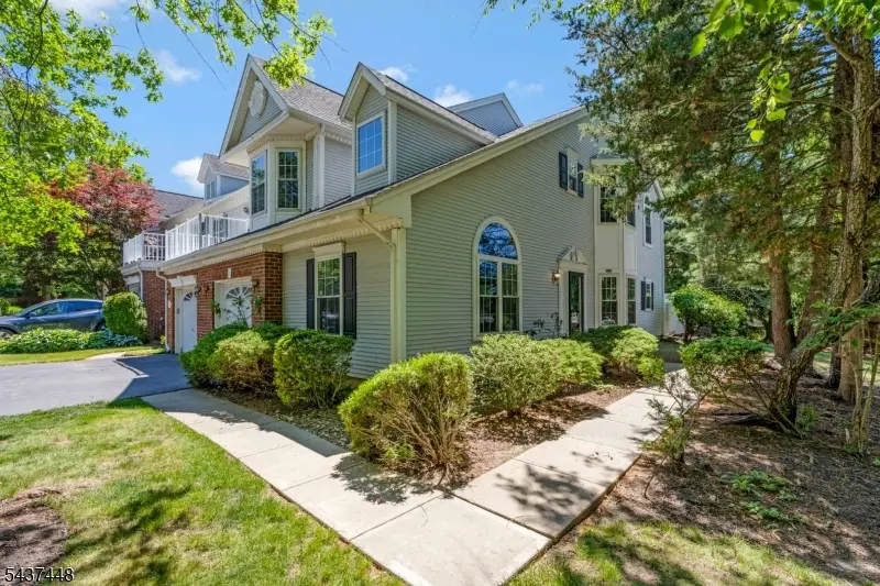 34 Topaz Dr, Franklin Park, NJ 08823 - #3