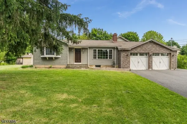 10 Tamarack Rd, Mount Olive Twp., NJ 07828