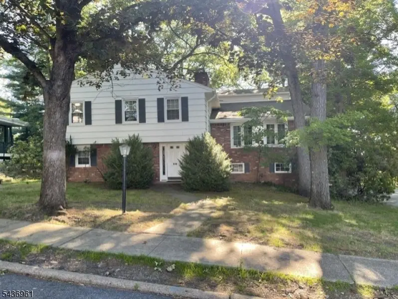 68 Dartmouth Rd, Wayne, NJ 07470 - #1