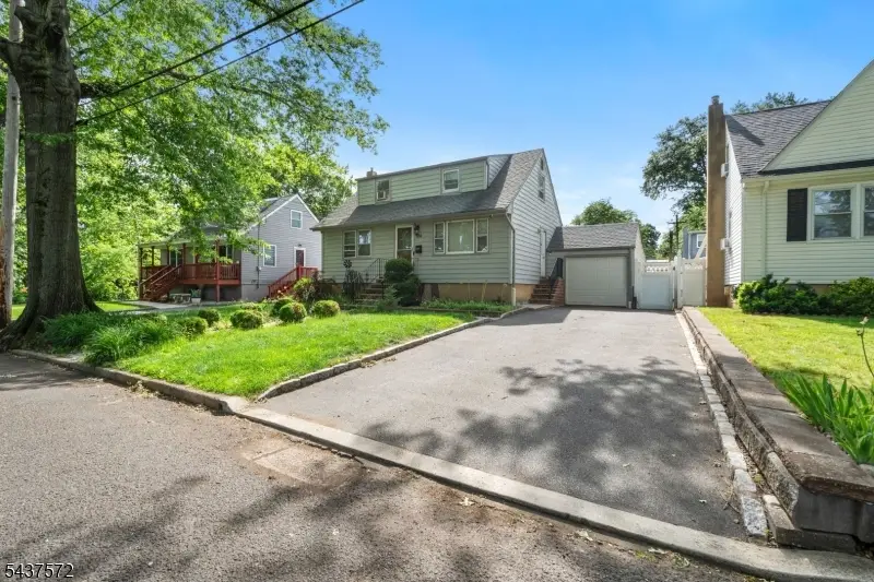 914 Inwood Pl, Rahway, NJ 07065 - #2