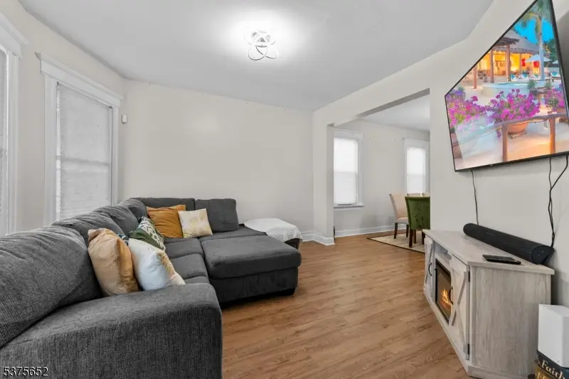41 Coit St, Irvington, NJ 07111 - #3