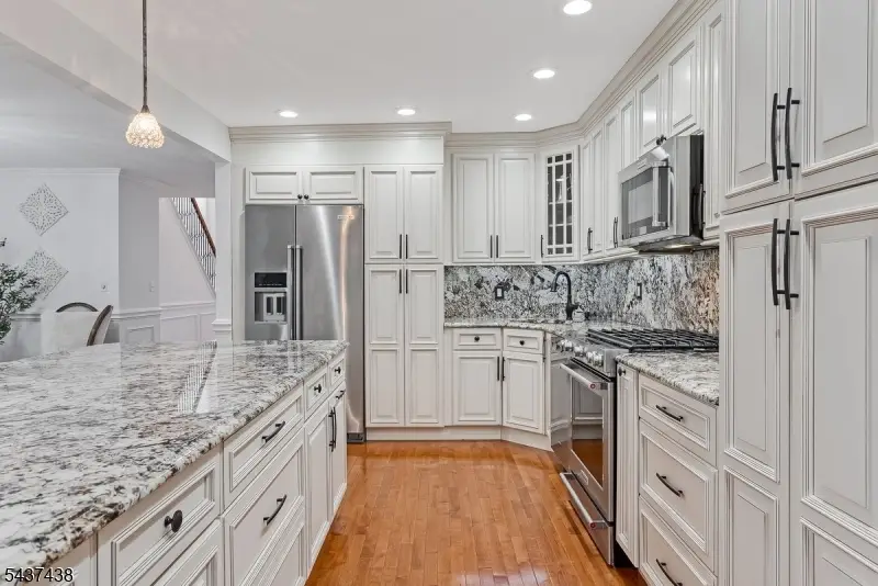 22 Averell Dr, Parsippany Troy Hills, NJ 07950 - #2