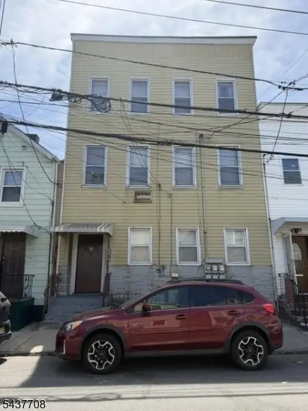 35 Vincent St, Newark, NJ 07105 - #3