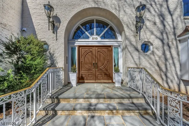510 Hampton Hill Rd, Franklin Lakes, NJ 07417 - #2