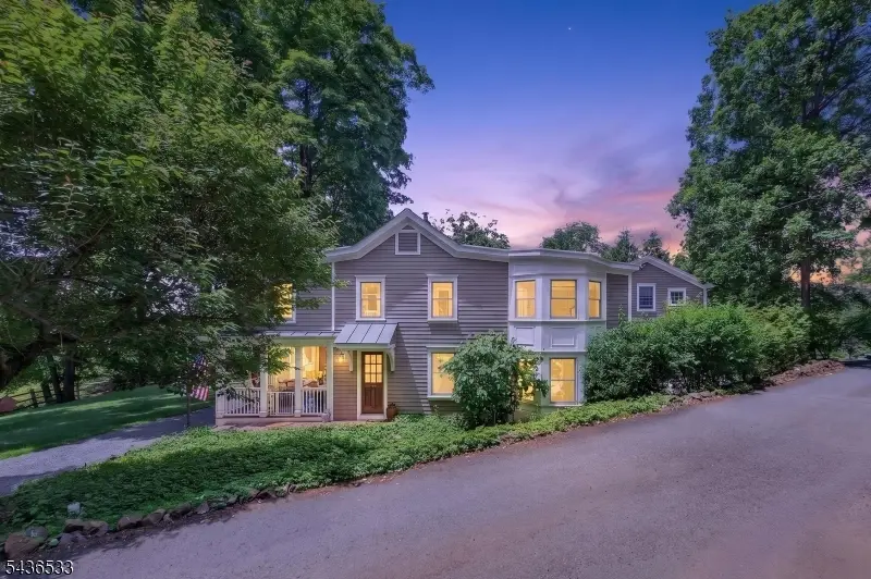 35 Woodledge Rd, Watchung, NJ 07069 - #1