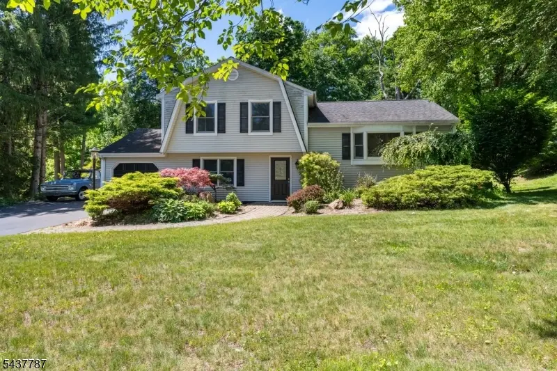46 Sussex Dr, West Milford, NJ 07480 - #1