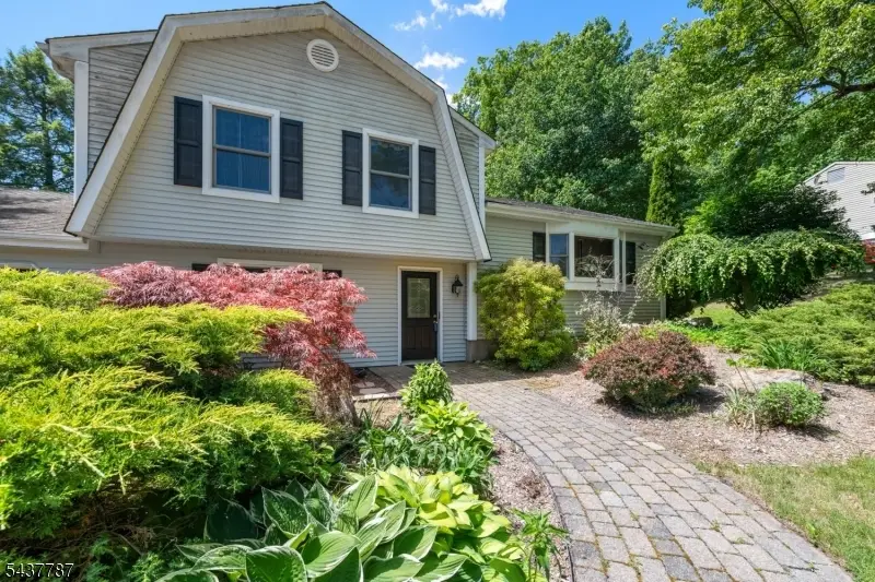 46 Sussex Dr, West Milford, NJ 07480 - #3