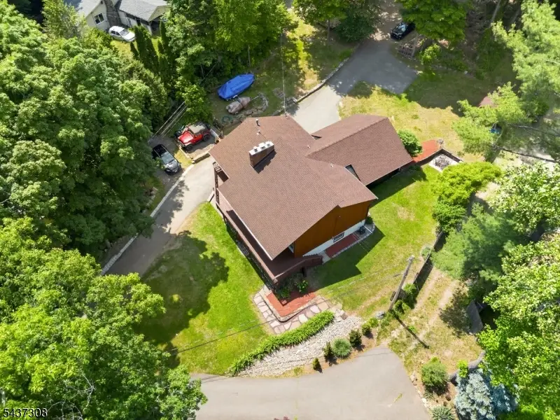 42 Goldfinch Ln, West Milford, NJ 07421 - #2
