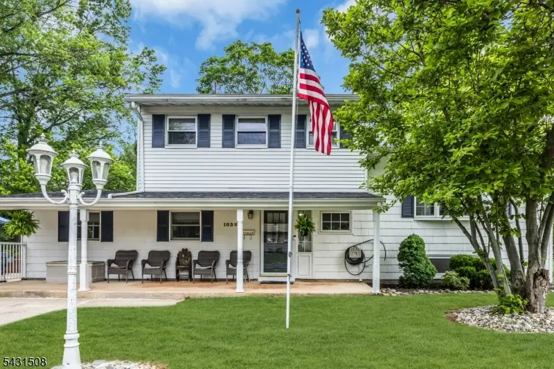 1038 Centre St, Raritan, NJ 08869 - #1