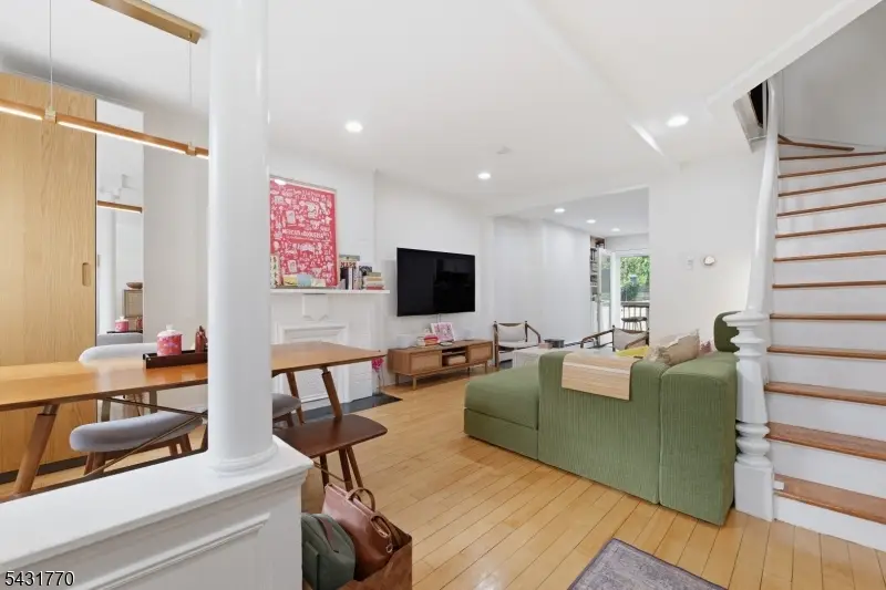 260 5th St, Jersey City, NJ 07302 - #3