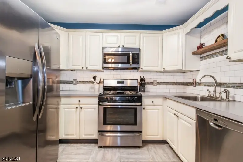 82 Sunrise Dr, Whippany, NJ 07981 - #2