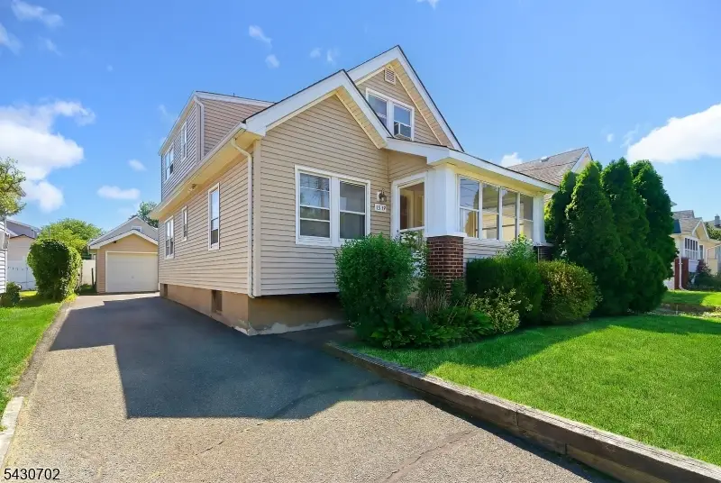 12-19 Rosewood St, Fair Lawn, NJ 07410 - #2