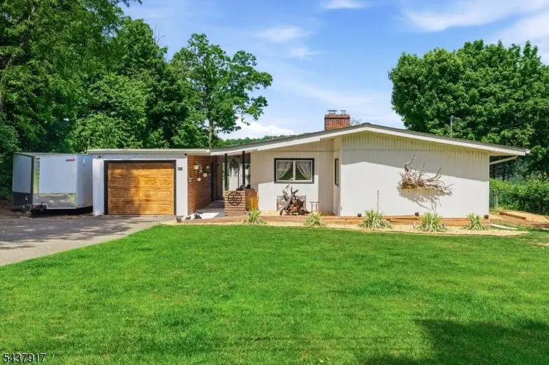 39 Koclas Dr, Netcong, NJ 07857 - #1