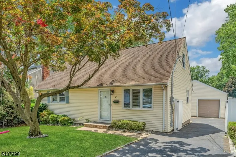 451 Chestnut St, Nutley, NJ 07110 - #2