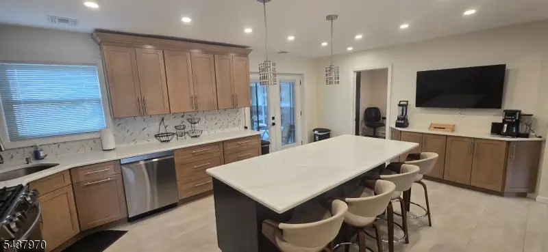 316 Cranford Ave, Linden, NJ 07036 - #2