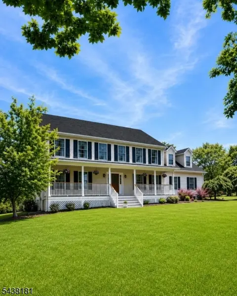 12 Meadow Ridge Rd, Knowlton Twp., NJ 07832