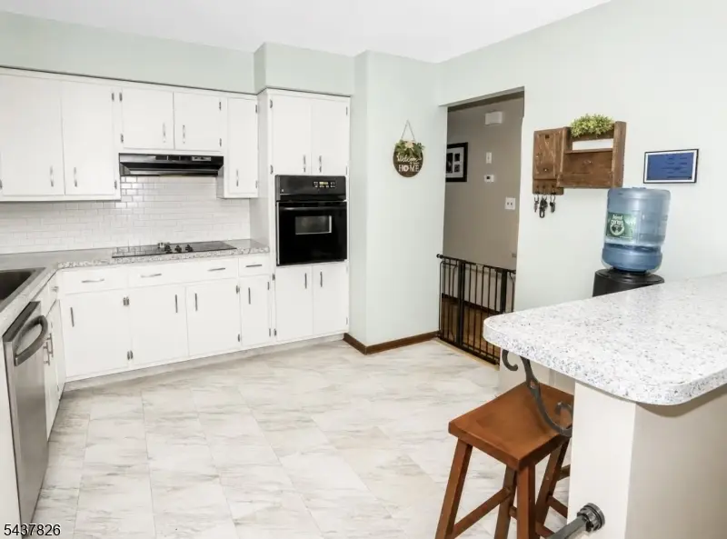 9 Stoney Brook Ln, Oak Ridge, NJ 07438 - #3