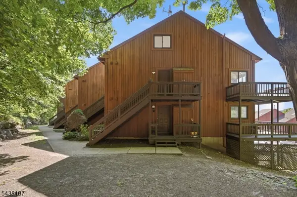 6 Brandywine Ct #2, Vernon Twp., NJ 07462