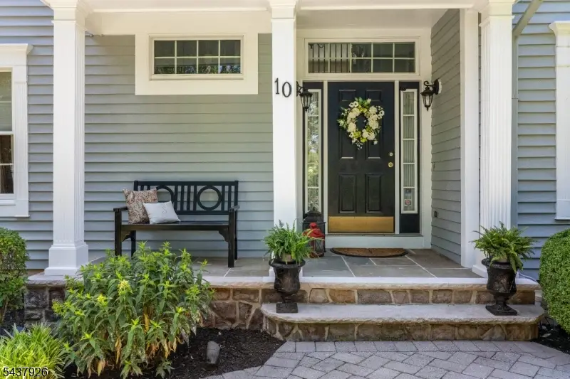 10 Barnstable Rd, Berkeley Heights, NJ 07922 - #2