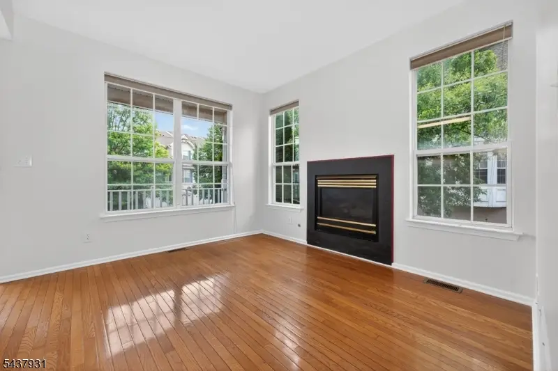 19 Cummington Ln, Raritan, NJ 08822 - #2