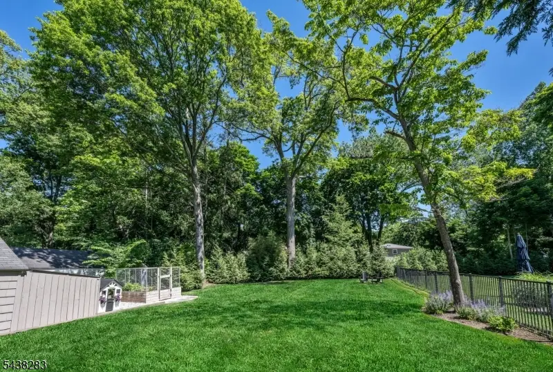 979 Salem Ln, Ridgewood, NJ 07450 - #3