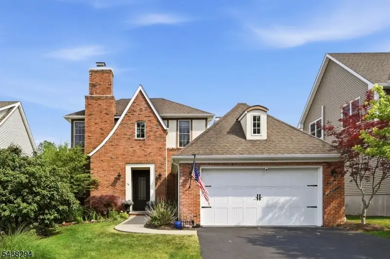 14 Bluffs Ct, Hamburg, NJ 07419 - #1