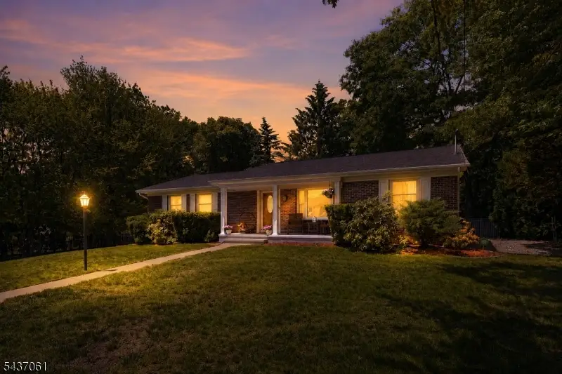 16 Windsor Dr, Oak Ridge, NJ 07438 - #2