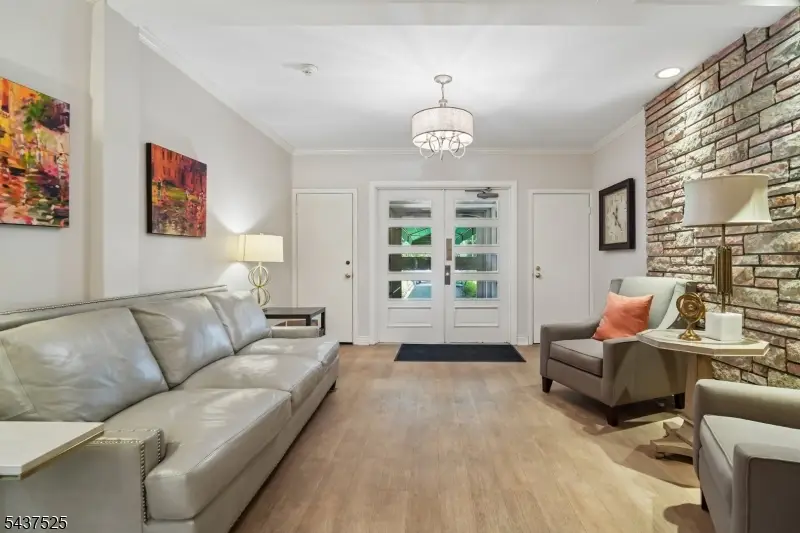 11 Euclid Ave #6C, Summit, NJ 07901 - #2