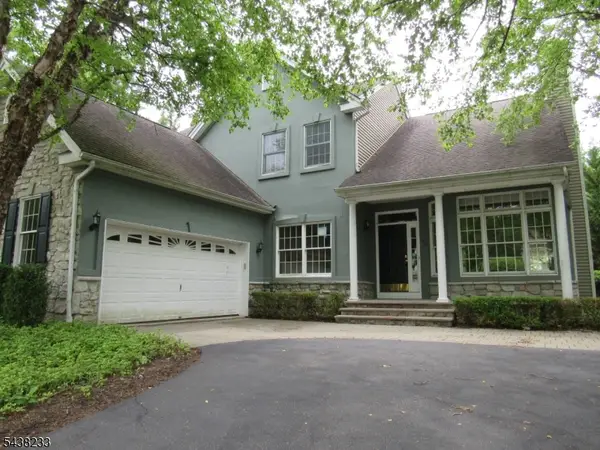 26 Bethpage Dr, Montgomery Twp., NJ 08558
