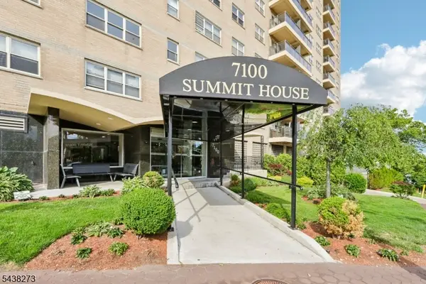 7100 Blvd E #2L, Guttenberg Town, NJ 07093