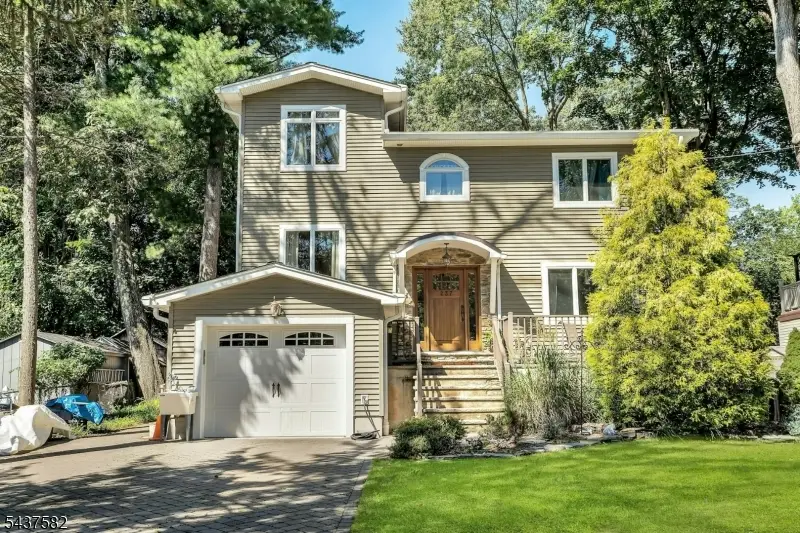 237 Cedar Ln, River Vale, NJ 07675 - #1
