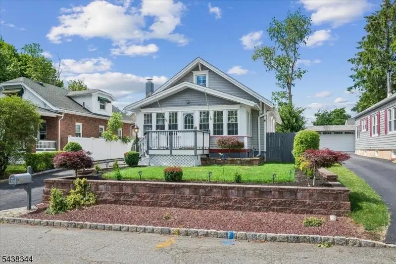 15 Clover Pl, Mine Hill, NJ 07803 - #1