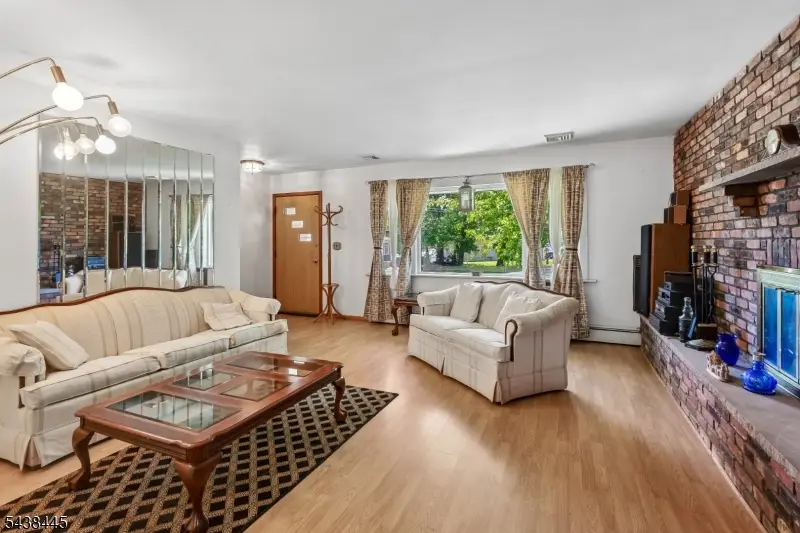 844 Lakeshore Dr, Cliffwood Beach, NJ 07735 - #3